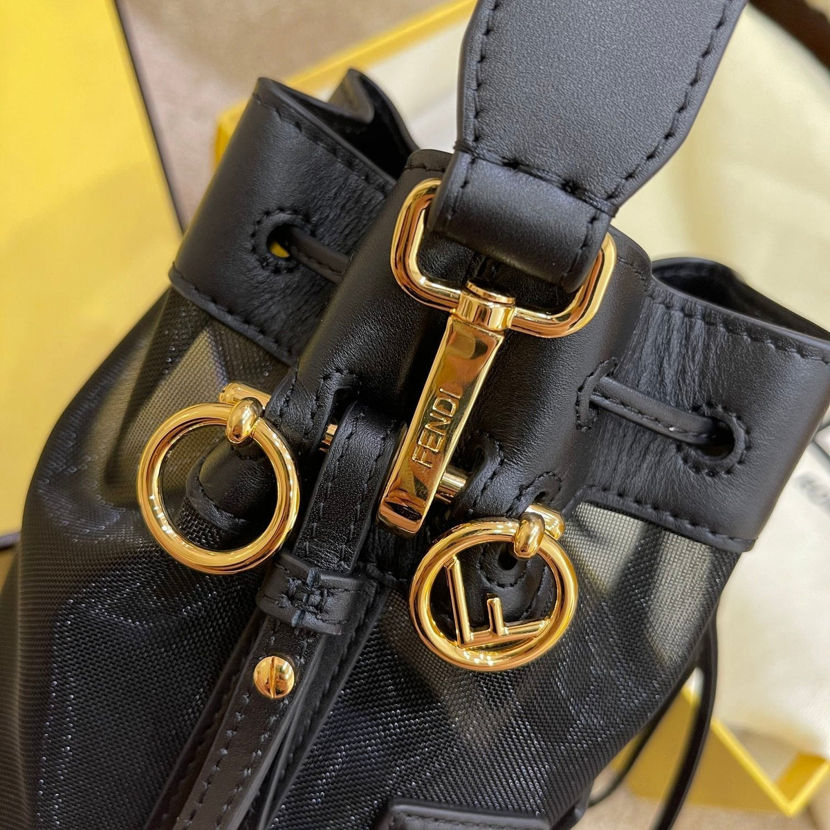 MON TRESOR 18 IN BLACK CALFSKIN AND MESH