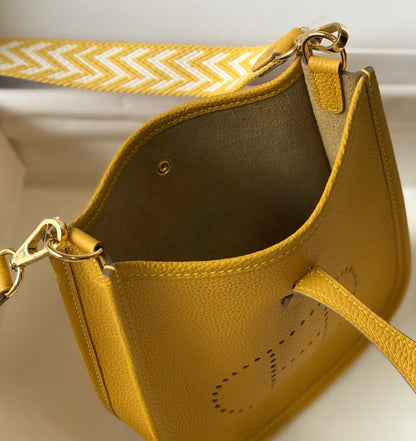 Mini Evelyne 18cm Dark Yellow Togo Ghw