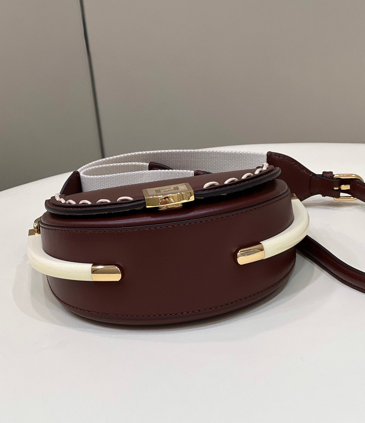 MOONLIGHT 19 IN WINE RED SMOOTH CALFSKIN GOLD HARDWARE