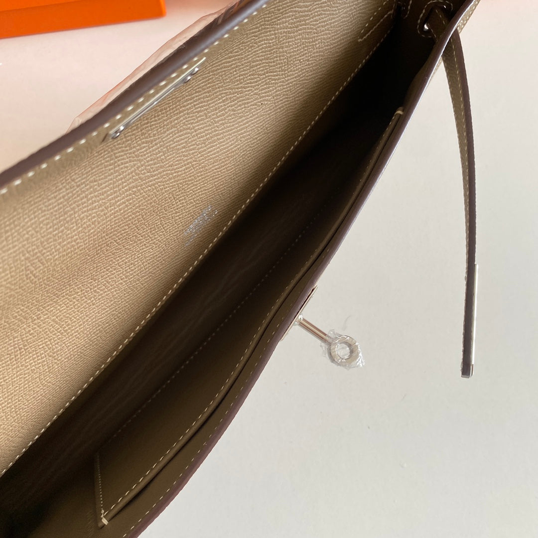 HM Kelly Cut 31 Etoupe Epsom Leather Silver Hardware 229055