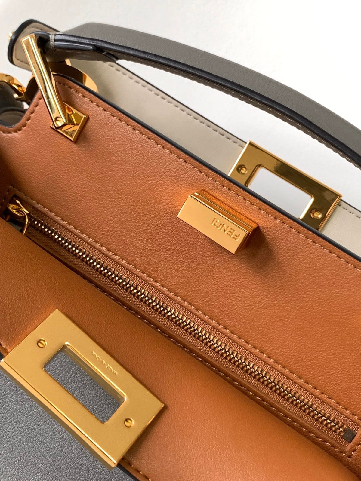 Peekaboo ISeeU Small 27cm Bag grey lambskin gold hardware