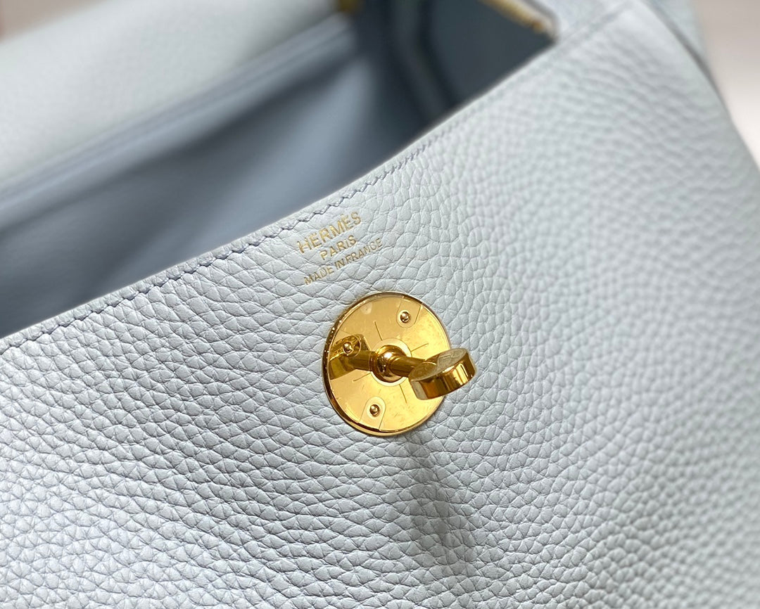 HM LINDY 26 BAG PASTEL BLUE TAURILLON CLEMENCE LEATHER