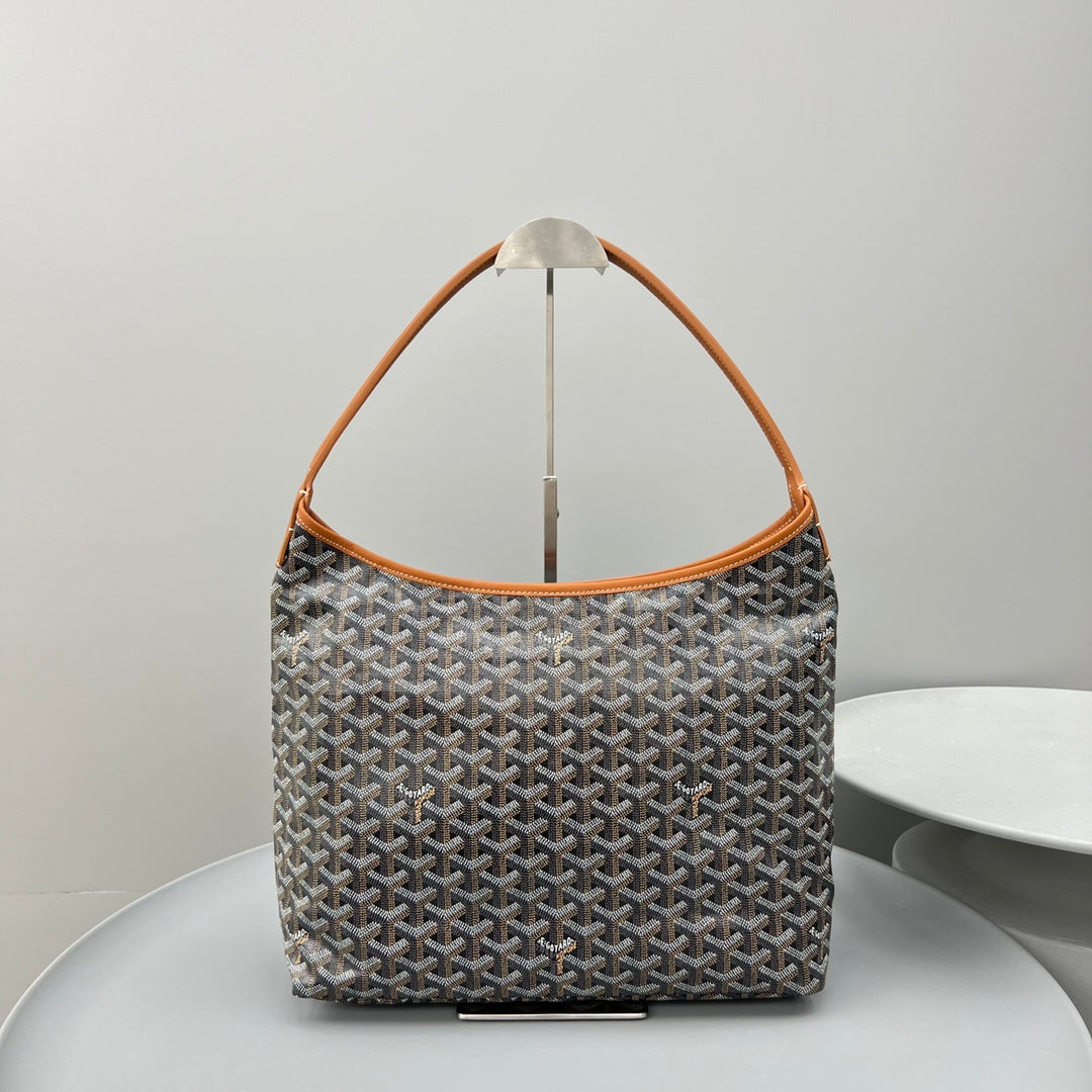 HOBO BOHÉME 34 IN BROWN GOYARDINE CANVAS AND CALFSKIN