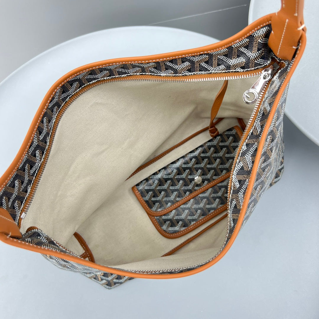 HOBO BOHÉME 34 IN BROWN GOYARDINE CANVAS AND CALFSKIN