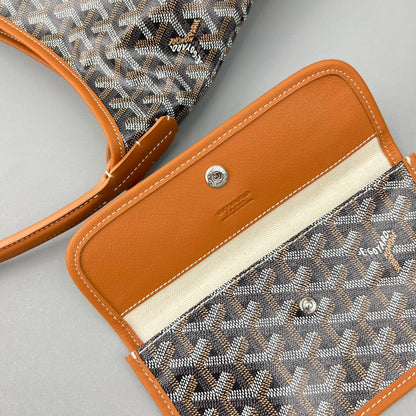 HOBO BOHÉME 34 IN BROWN GOYARDINE CANVAS AND CALFSKIN