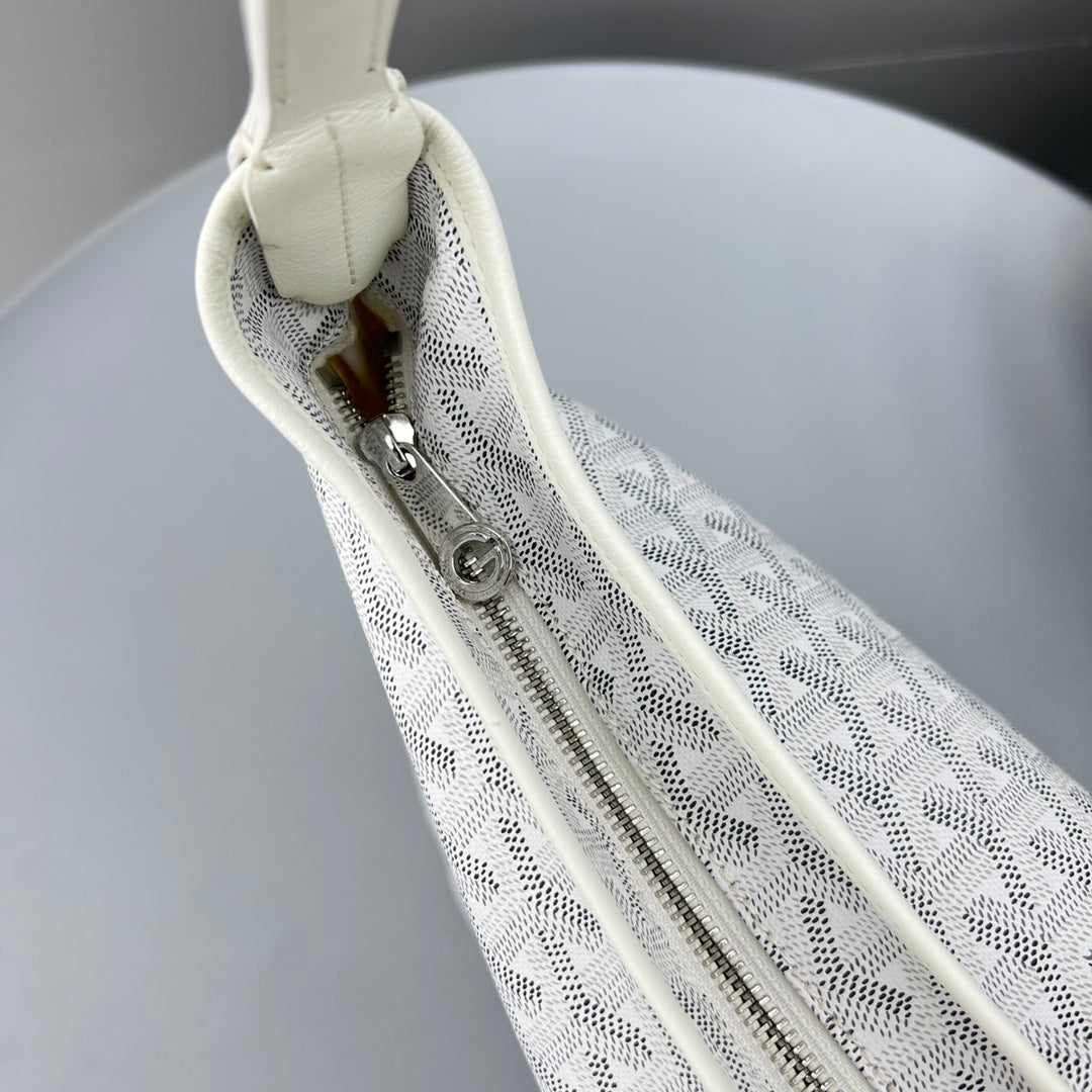 HOBO BOHÉME 34 IN WHITE GOYARDINE CANVAS AND CALFSKIN