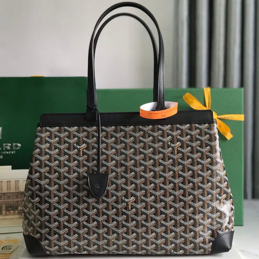 BELLECHASSE BIAUDE PM BAG 36 IN BLACK GOYARDINE CANVAS AND CALFSKIN TRIM