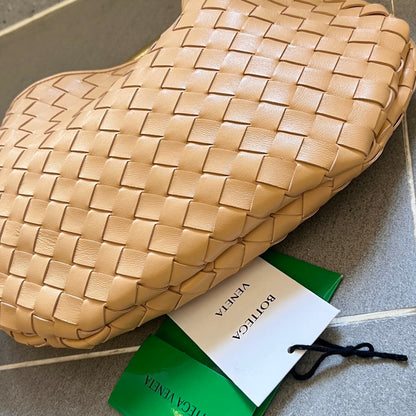 SARDINE 33 WITH CHAIN IN DARK CREAM LAMBSKIN