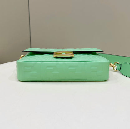 Baguette 27cm Green Lambskin Gold Hardware
