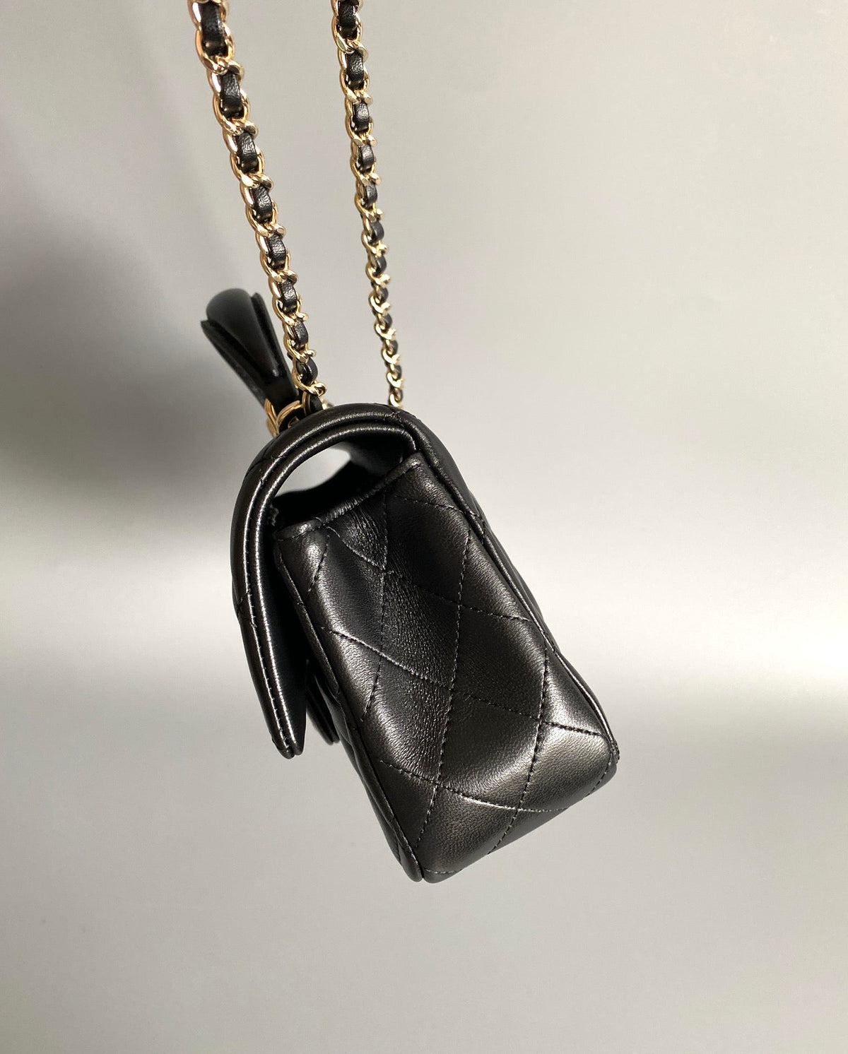 mini flap bag top handle 20cm black lambskin gold hardware