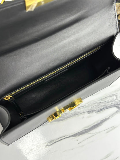 MONTAIGNE 25 BAG IN BLACK CALFSKIN