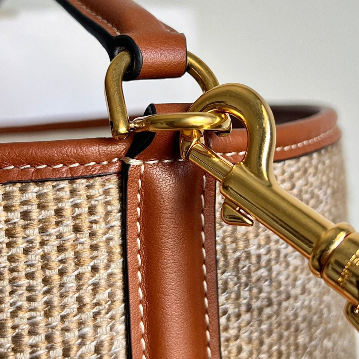 WOOL BUCKET BAG 24 BEIGE CREAM ORIGINAL CALFSKIN