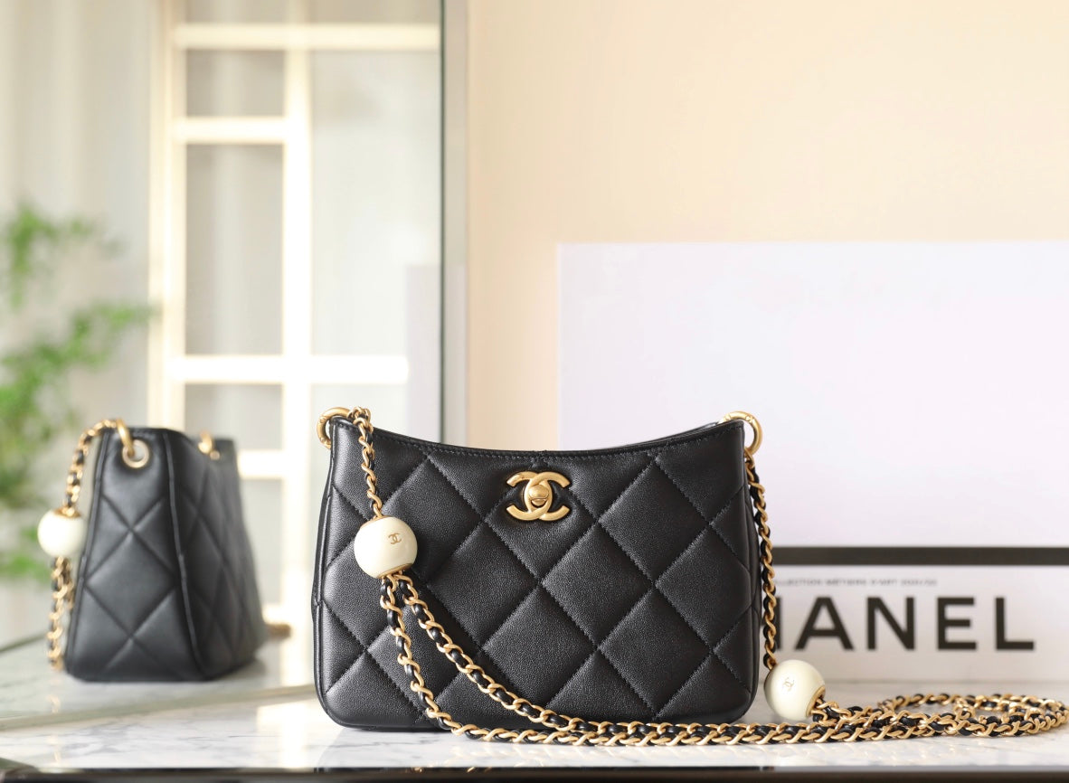 cc 24s hobo bag 19cm black lambskin pearl ball