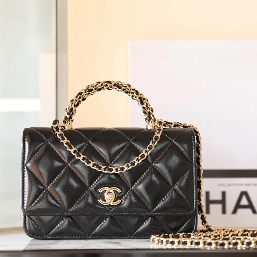 24b woc 19cm black lambskin gold hardware