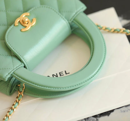 CC 24K Nano 19cm Kelly Shopper Bag Cloud Blue Patent Lambskin