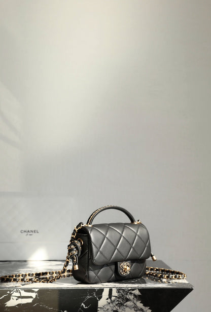 CC 19 Bag 25C 18cm Black Lambskin Gold Hardware