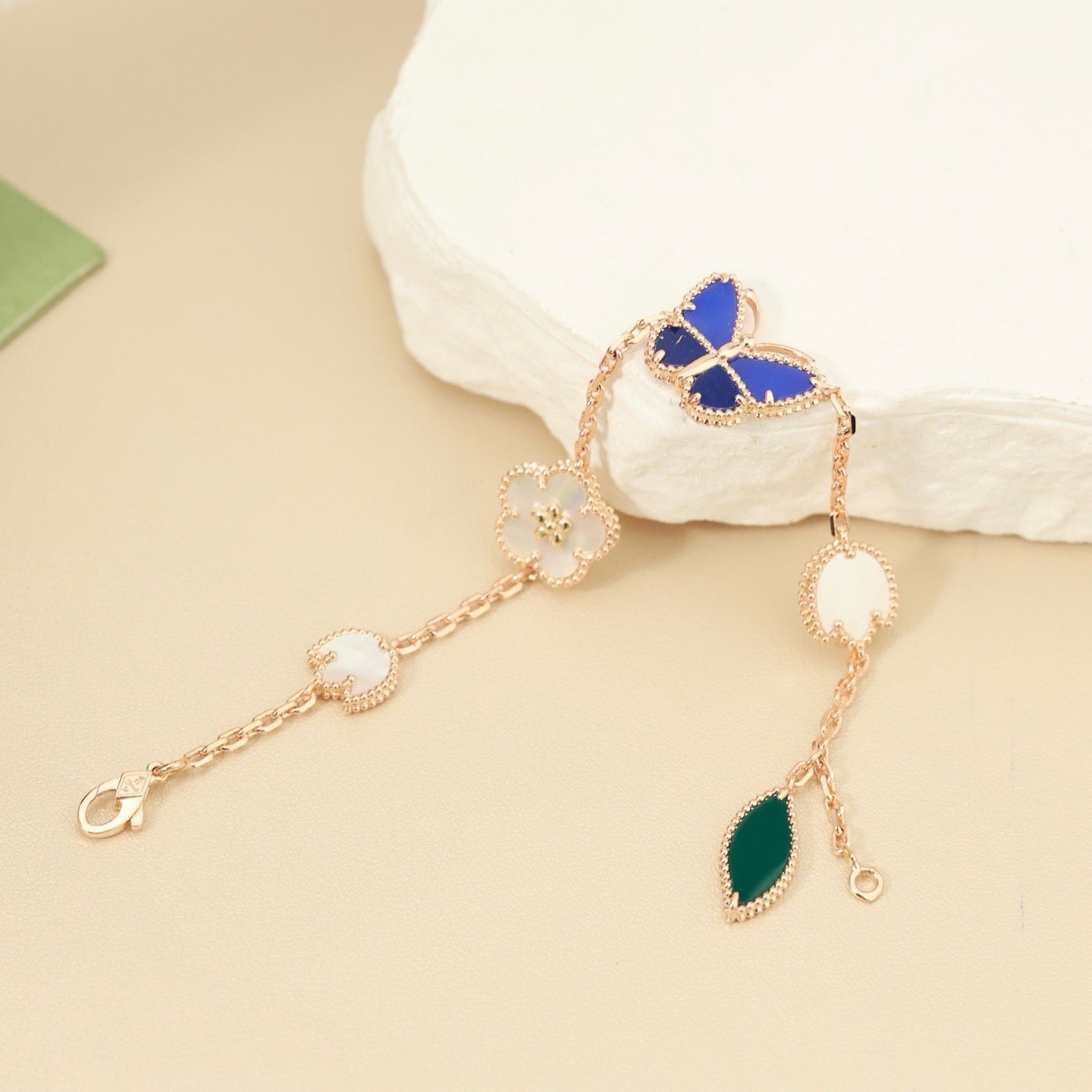 [GALE]LUCKY SPRING BUTTERFLY 5 MOTIF BRACELET