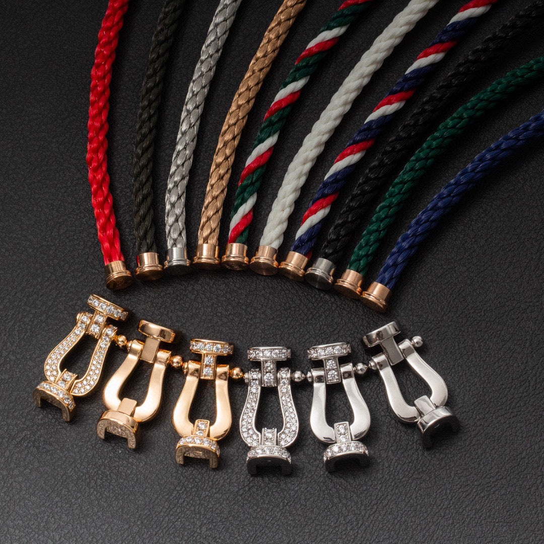 [NOVO]FORCE Großes Hufeisenarmband ohne Diamanten, Silber
