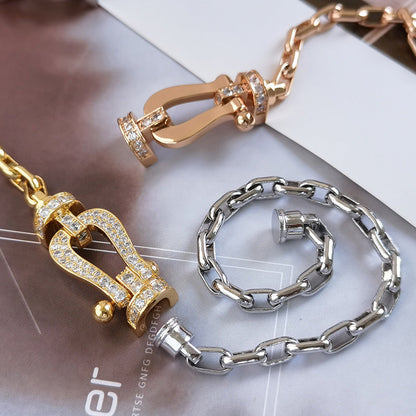 [NOVO]FORCE Metallarmband mit großem Hufeisenverschluss