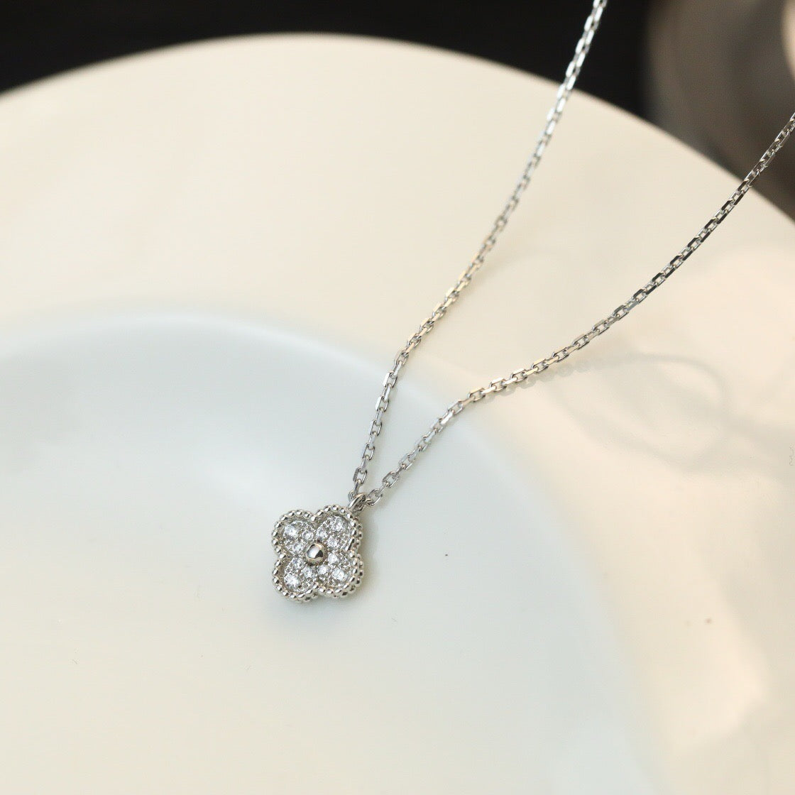 [NOVO]CLOVER MINI 9,5MM ANHÄNGER MIT DIAMANT