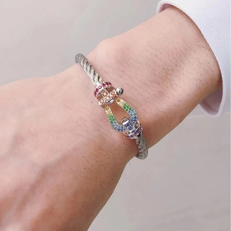 [NOVO]FORCE Großes Hufeisen-Armband mit farbigen Diamanten in Roségold