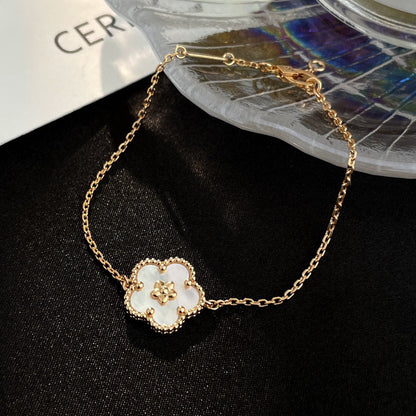 [GALE]LUCKY WHITE MOP PLUM BLOSSOM  BRACELET