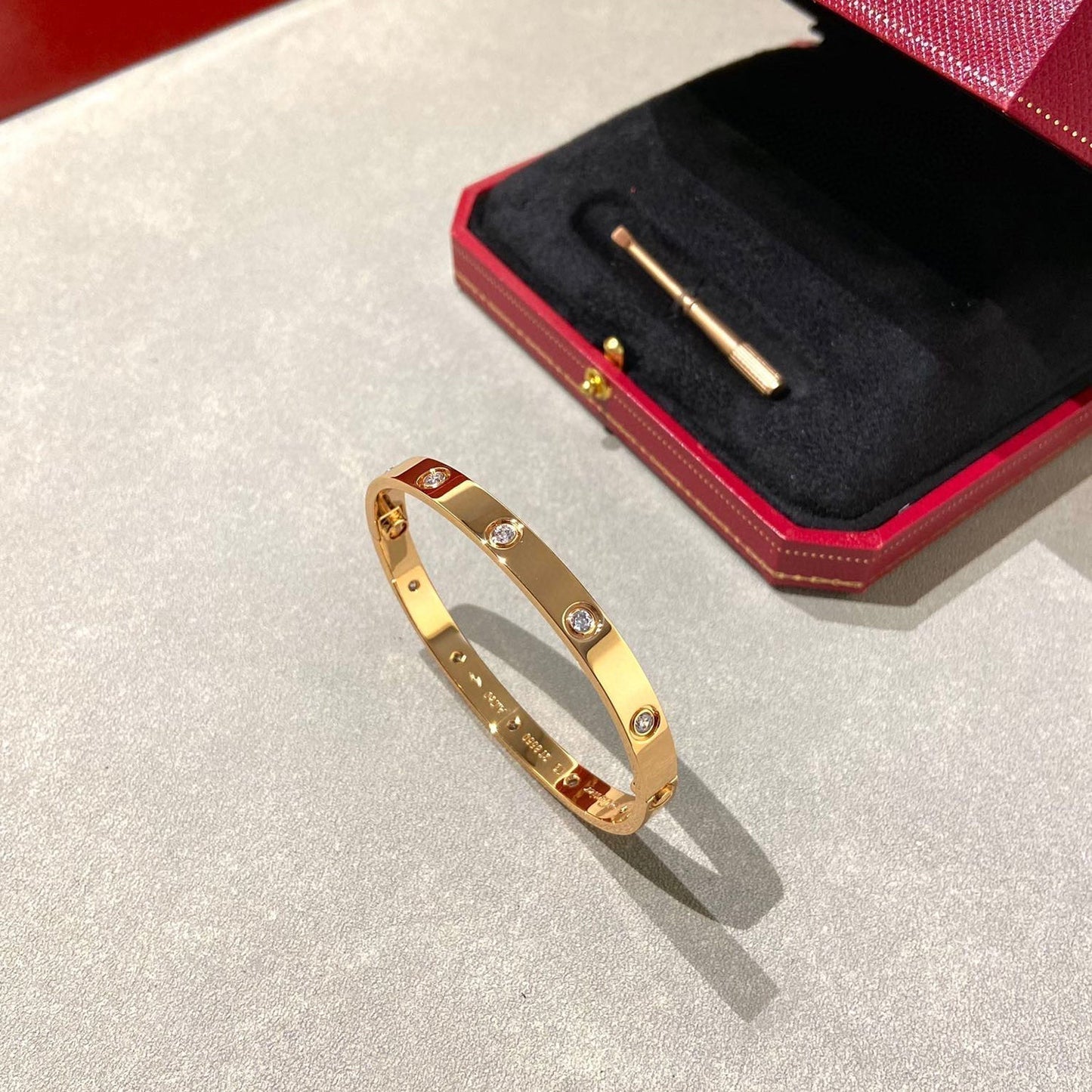 [NOVO] LOVE ARMBAND 6,1 MM 10 DIAMANTEN