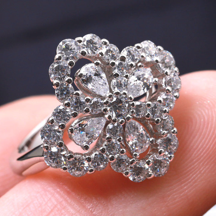 [NOVO] Loop-Ring mit Vollmotiv-Diamant, 16 mm, Silber