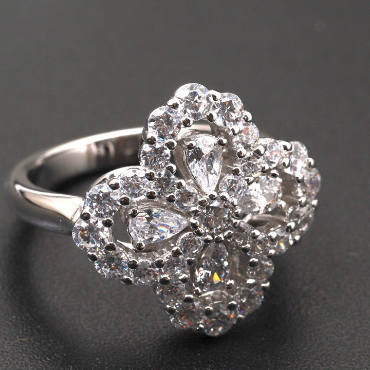 [NOVO] Loop-Ring mit Vollmotiv-Diamant, 16 mm, Silber