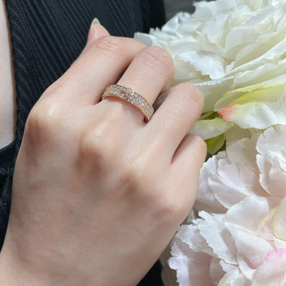[NOVO]KELLY RING AUS ROSA GOLD MIT DIAMANTEN