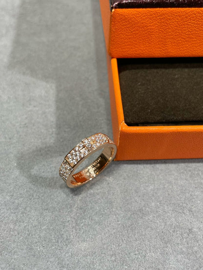 [NOVO]KELLY RING AUS ROSA GOLD MIT DIAMANTEN