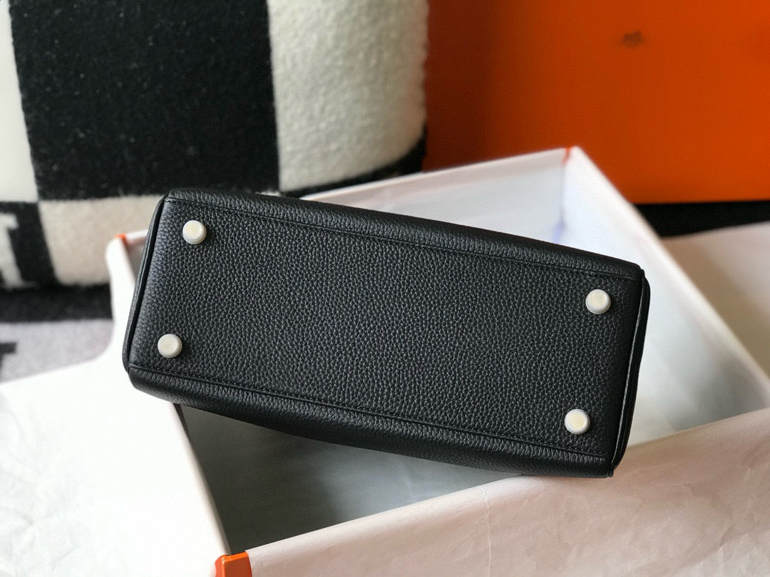 HM KELLY 28CM BLACK TOGO GOLD HARDWARE