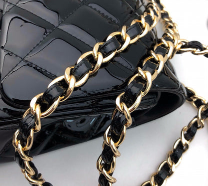 CLASSIC JUMBO FLAP BAG 30CM BLACK PATENT CALFSKIN GOLD HARDWARE