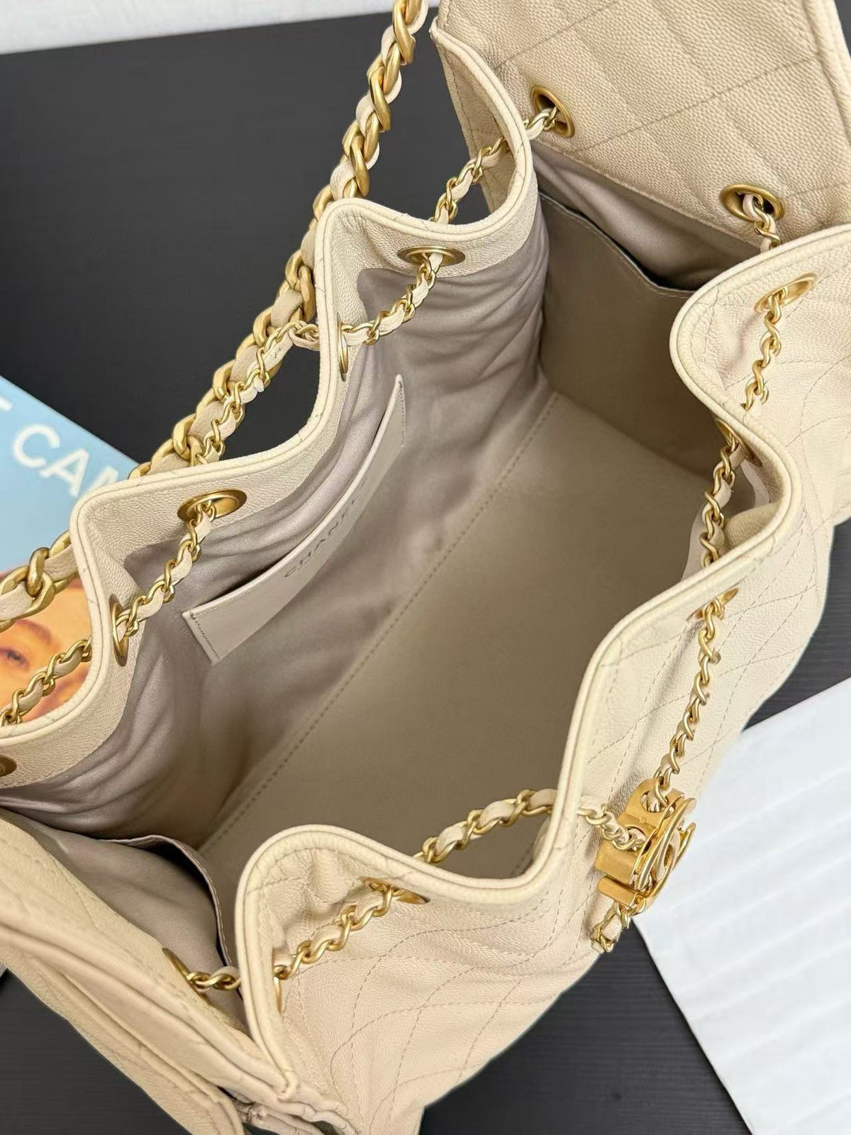 CC 25C Hobo Bag 30cm Beige Grained Calfskin