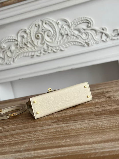HM KELLY MINI 19 WHITE CALFSKIN GOLD HARDWARE