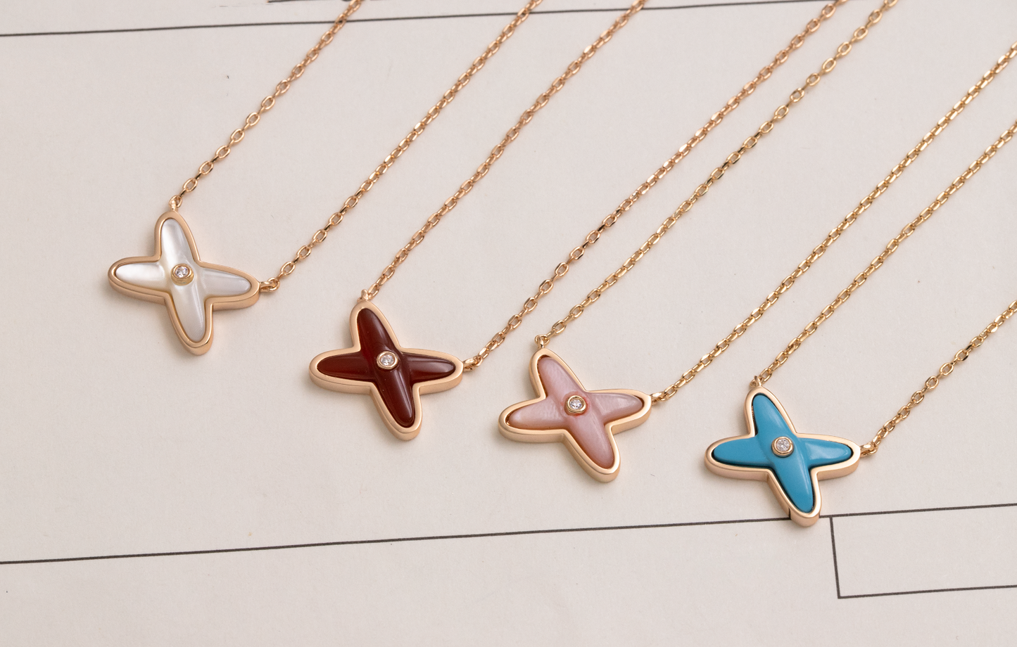 [NOVO]JEUX DE NECKLACE 1 DIAMANT
