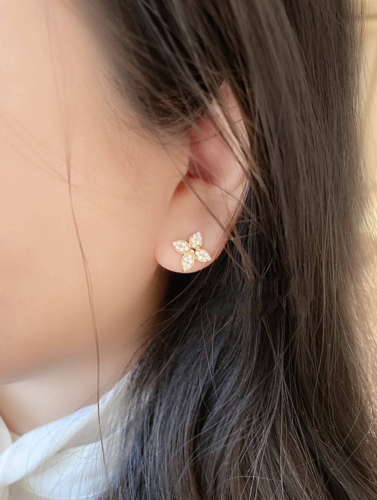 [NOVO]Sternblüten-Ohrstecker aus roségoldenem Diamanten