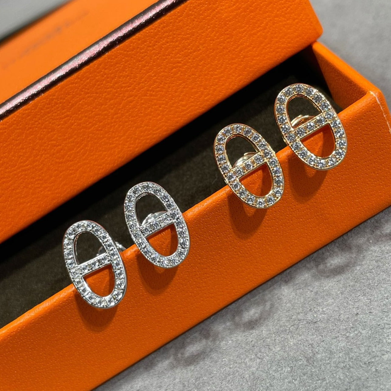 [NOVO]HM フルダイヤモンド ピッグノーズ スタッドピアス