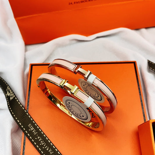 [NOVO]クラシック HM クリック ピンク 8mm エナメルブレスレット