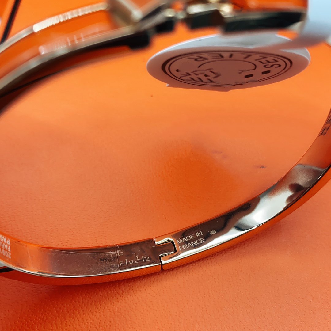 [NOVO]CLASSIC HM CLIC ROTES 8MM EMAILLETTES ARMBAND