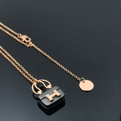 [NOVO]ウィメンズ HM アミュレット コンスタンス ペンダント ネックレス
