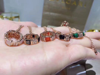 [GALE]SERPENTI PEDANT DIAMOND NECKLACE