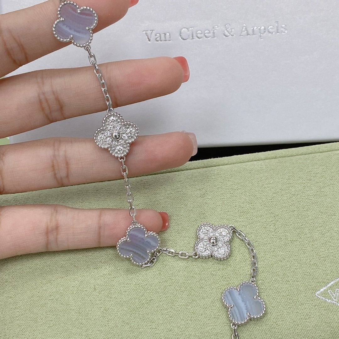 [GALE] CLOVER 5 MOTIF PURPLE CHALCEDONY BRACELET COLLECTION