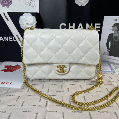 25C Mini Flap 24cm White Lambskin Gold Heart Hardware