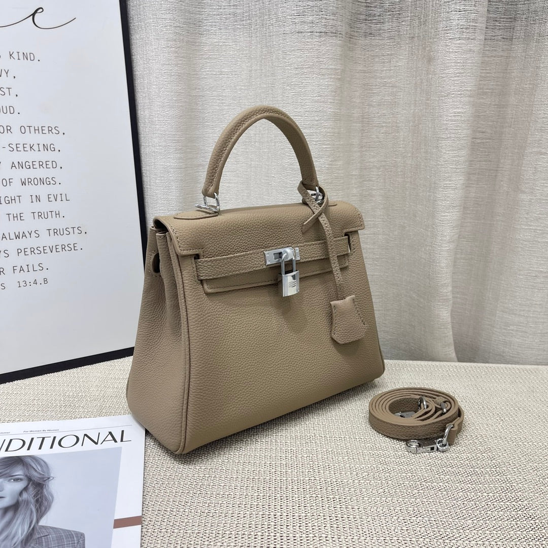 HM Kelly 25cm Gris Tourterelle Togo Leather Silver Hardware