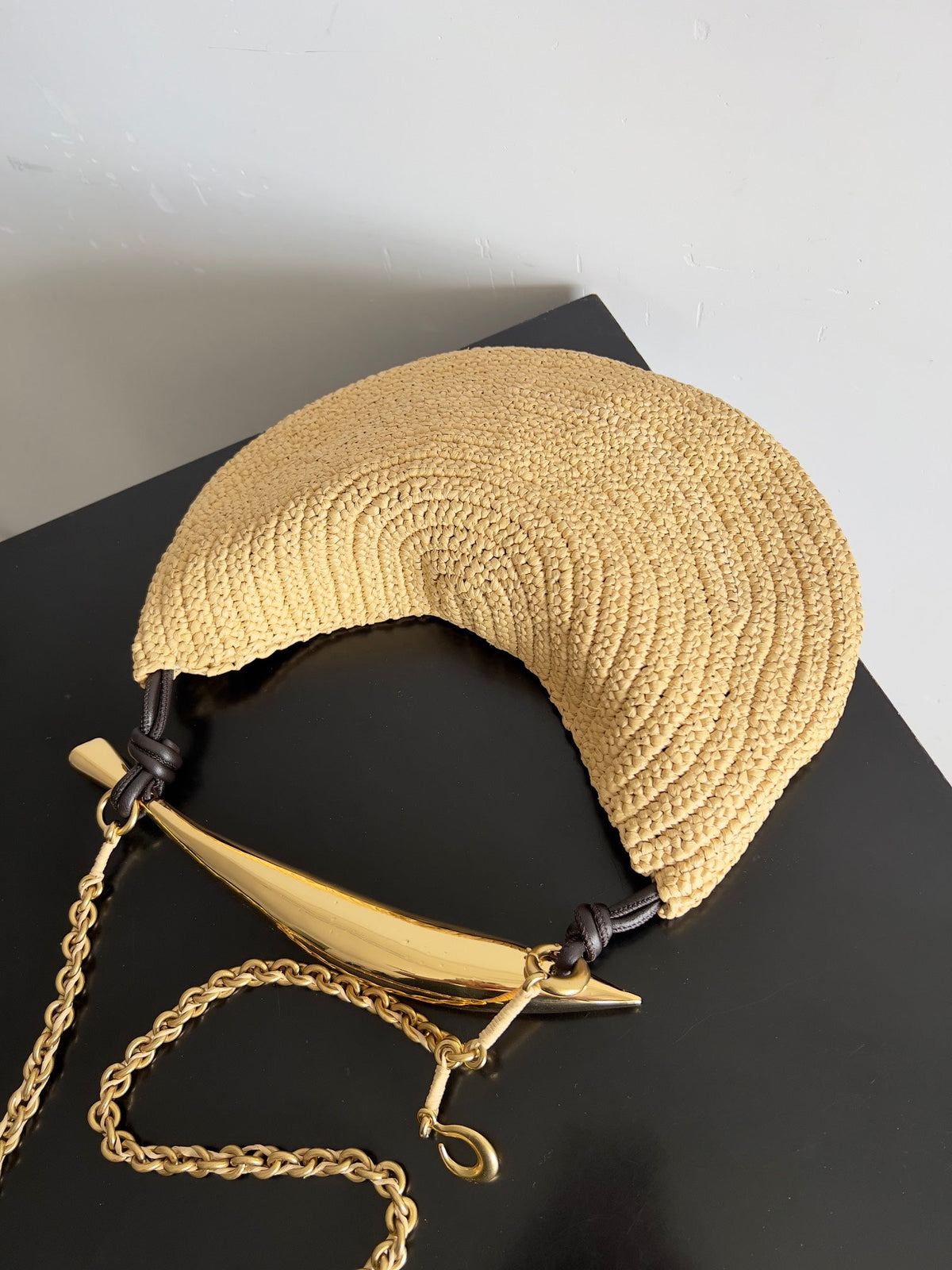 BV Sardine 33 With Chain In Beige Raffia 209338