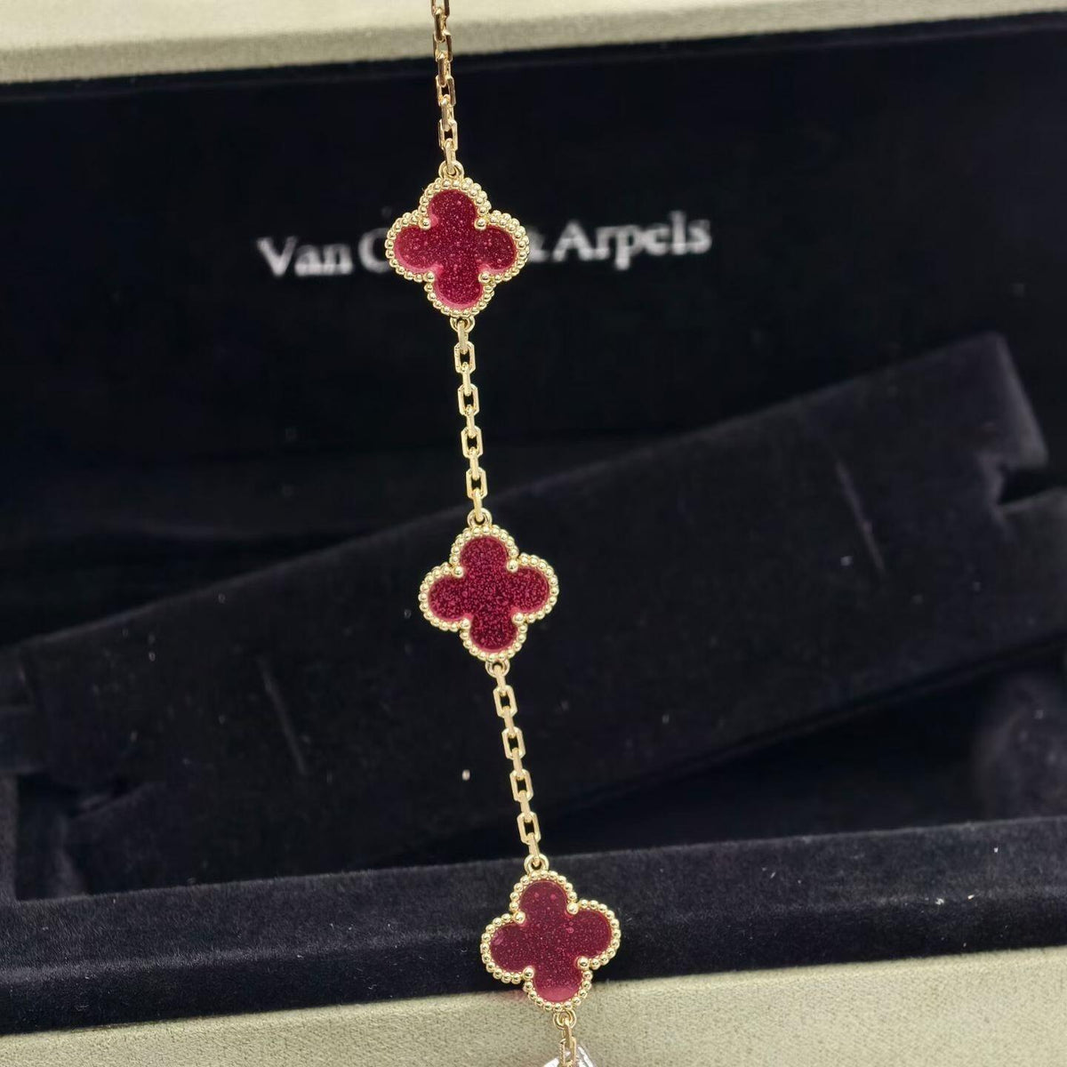 [GALE]NEW CLOVER 5 MOTIFS PINK ENAMEL BRACELET