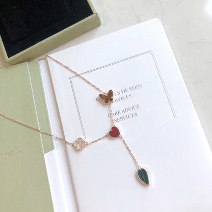 [NOVO] GLÜCKSFRÜHLINGS-HALSKETTE MIT 4 MOTIVEN IN ROSÉGOLD